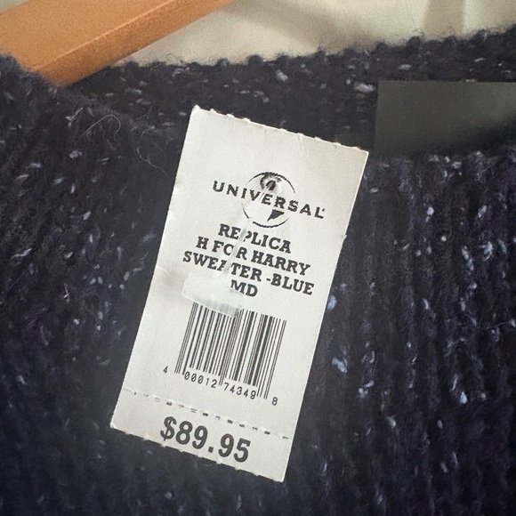 Harry Potter Sweater from Universal - Picture 3 of 5